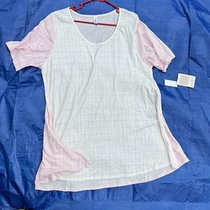3XL Perfect T LuLaRoe Pink and white shirt